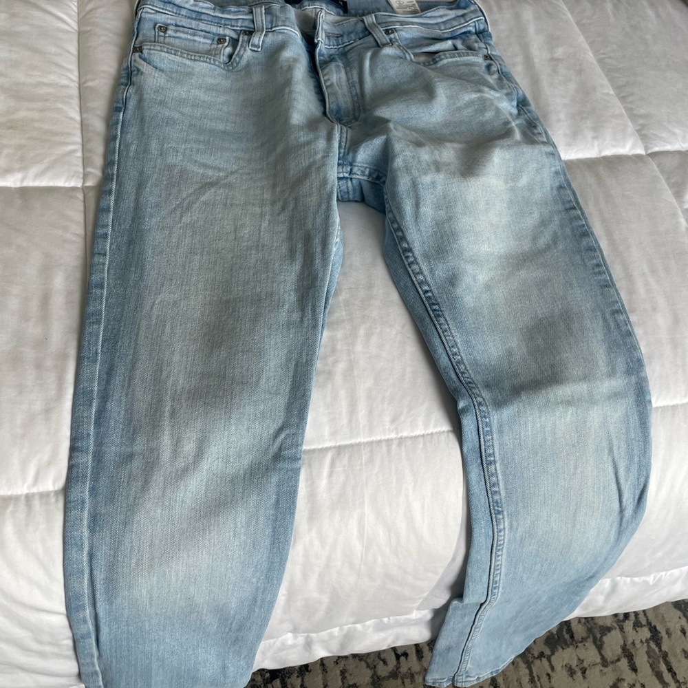 Hollister Men's Light Wash Straight Jeans